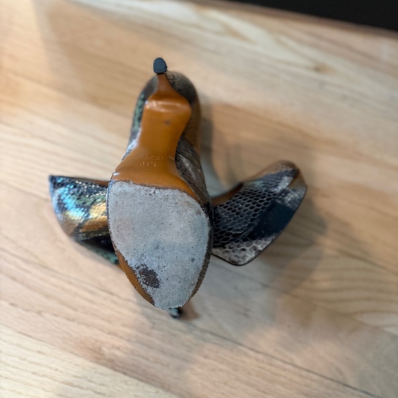 Gucci Python Heels - Picture 5 of 5